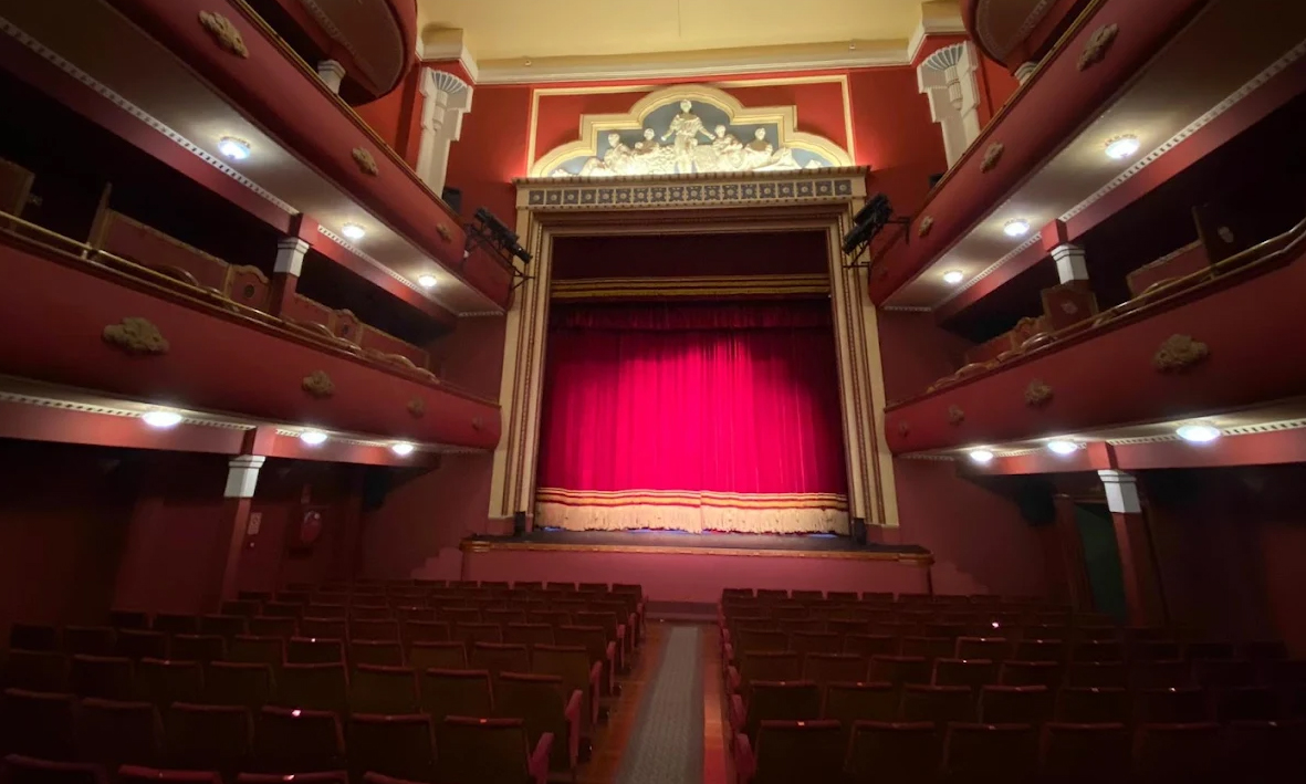 TEATRE TALIA NOCHE DE CHICAS UNARISAMAS 2